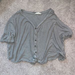 Selling shirt from American eagle. It’s a small but loose fit
